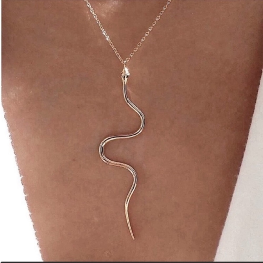 Last one! Best seller! 5 stars! Gold Snake chain necklace